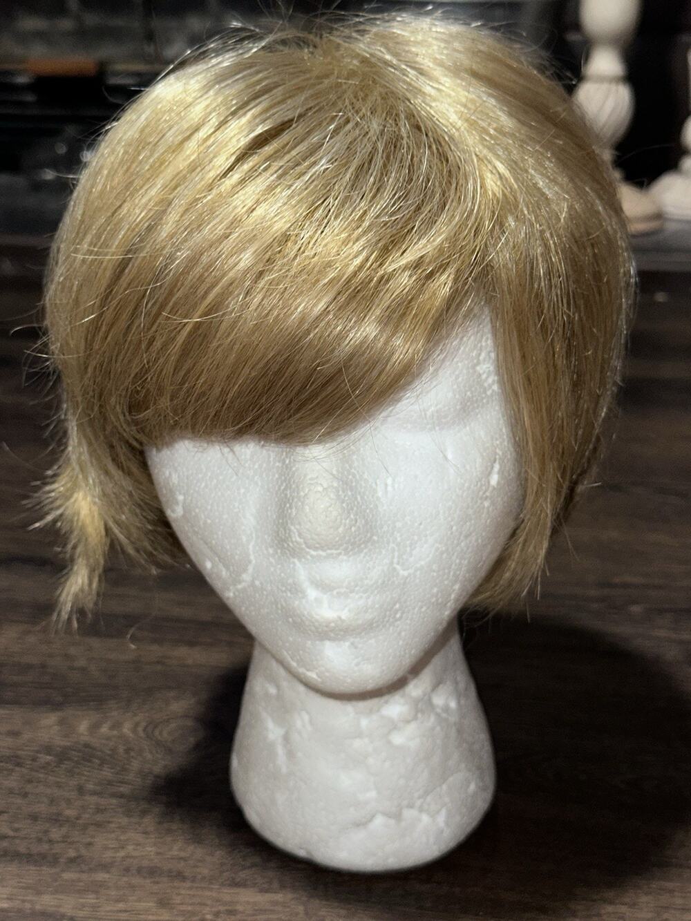Paula Young Wig Golden Blonde Bob Short A1408